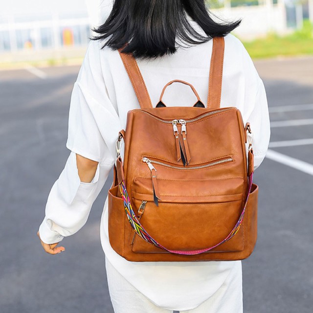 きれいめカジュアル 秋冬新作二通り使いリュック女性用合成皮革鞄