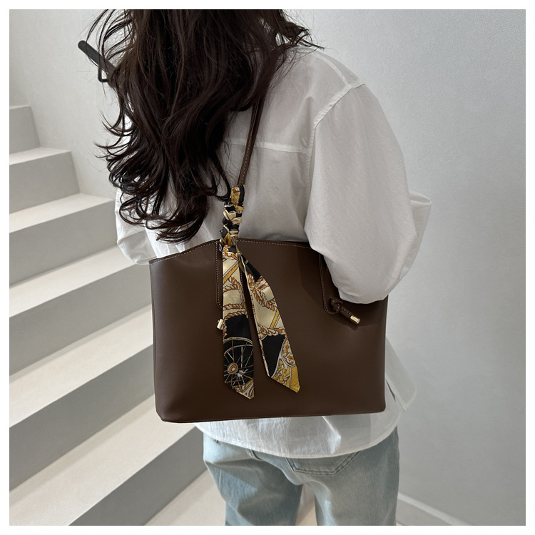 きれいめカジュアル スカーフ付きトートバッグ レディース 大容量 ハンドバッグ