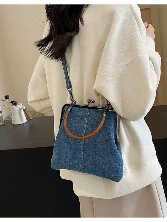https://fulmo-img-server.com/gracecasual/87fb50e3-6fb9-4b6a-b1e5-273da6defa34.jpg