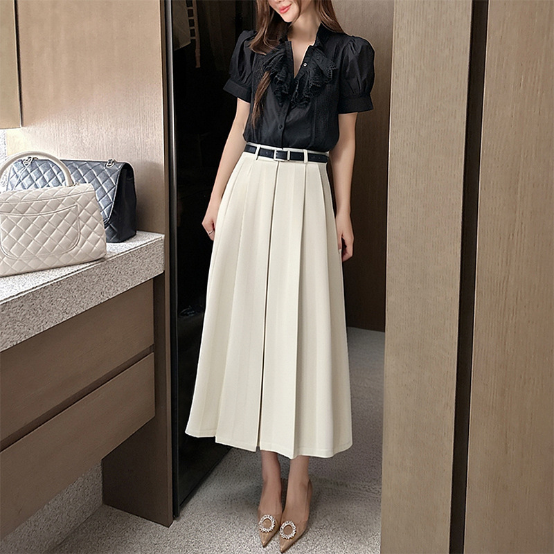 きれいめカジュアル ベルト付きタックフレアロングスカート