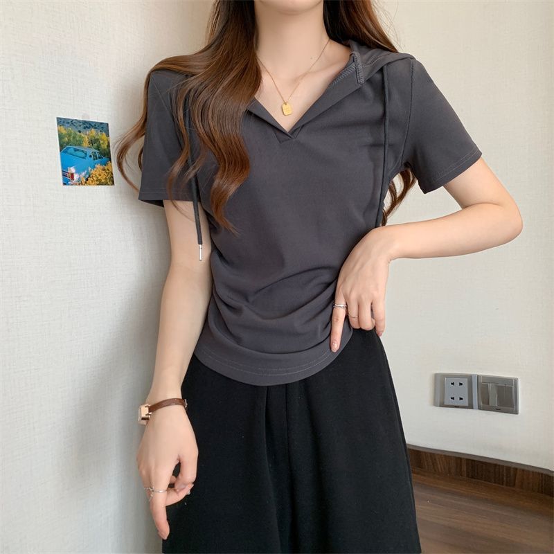 きれいめカジュアル フード付き半袖パフスリーブトップス