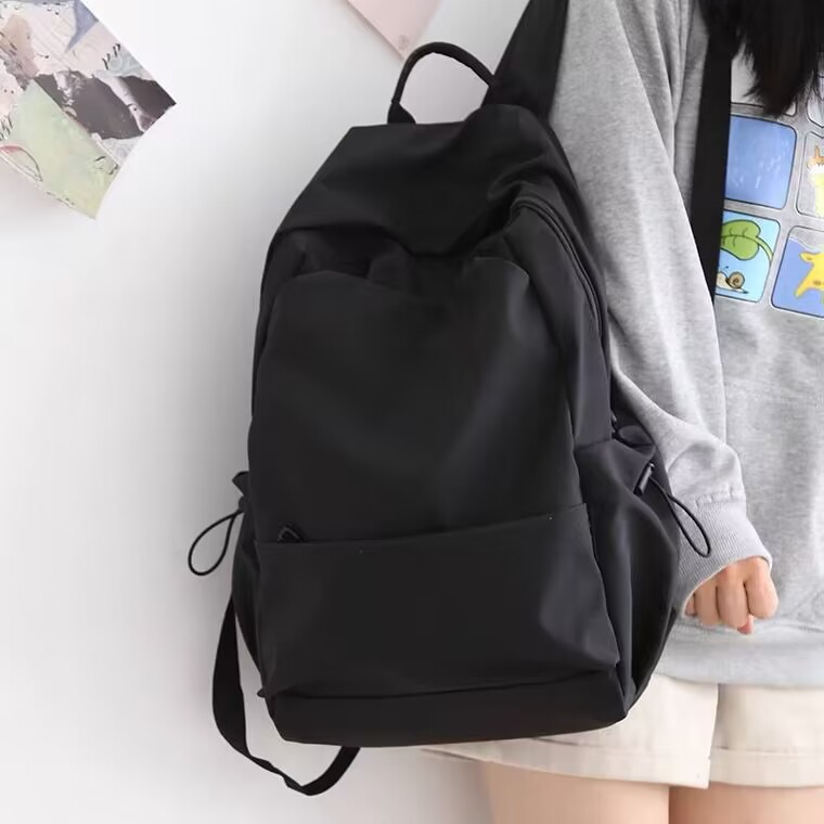 きれいめカジュアル シンプル大容量マットリュックサック