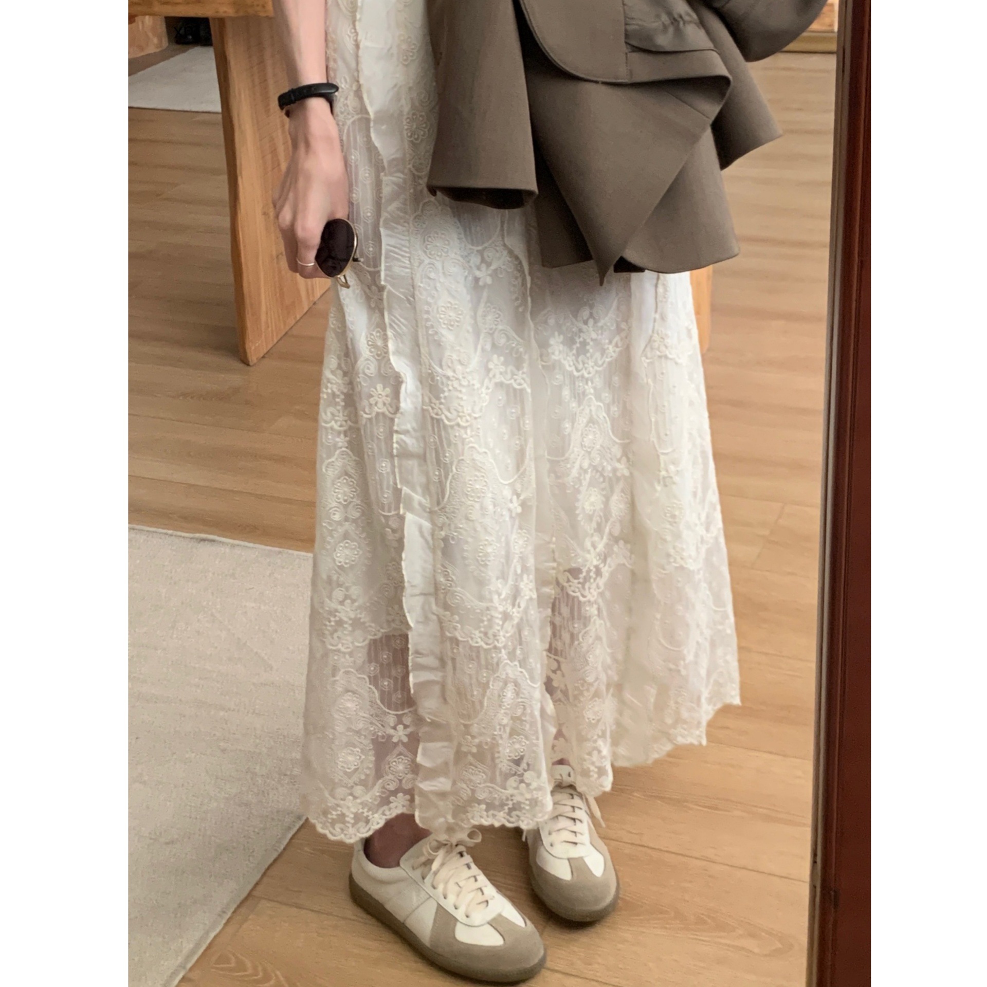 きれいめカジュアル 刺繍レース キャミソールロングワンピース