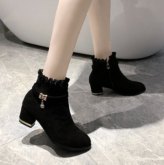 きれいめカジュアル レース装飾スエード調ショート丈靴レディース