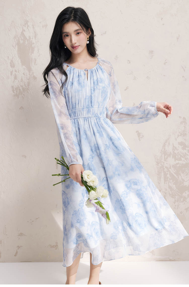 きれいめカジュアル 淡い花柄シフォンワンピース