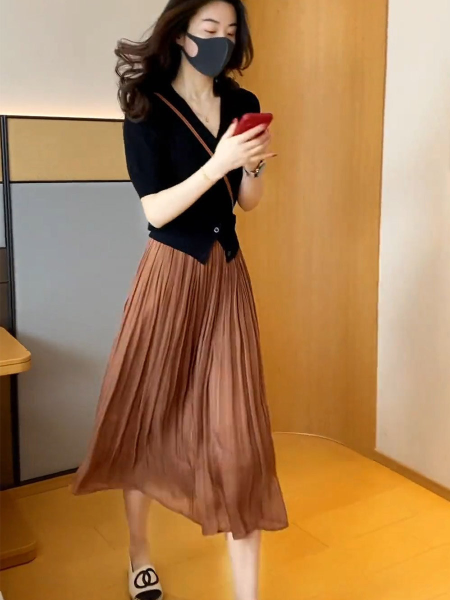 https://fulmo-img-server.com/gracecasual/cb7d79fb-99ff-4ae1-9196-e207f9fdd84d.jpg