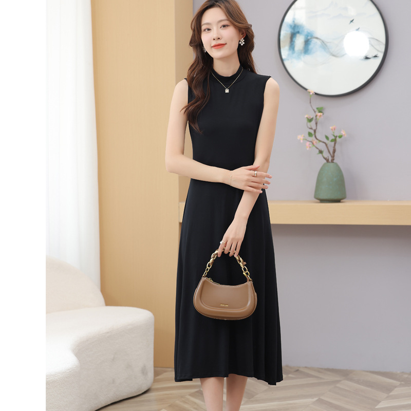 きれいめカジュアル モックネックノースリーブフレアワンピース