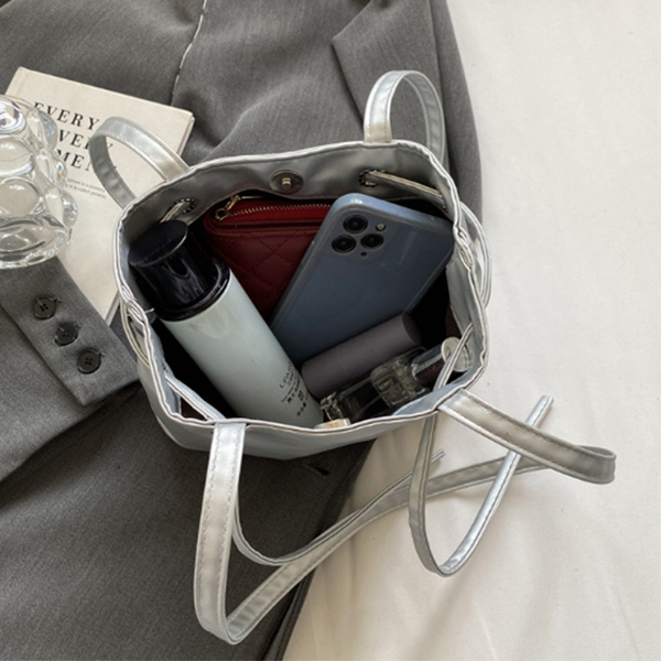 きれいめカジュアル リボン巾着ショルダーバッグ 四角スクエア型 肩掛けバッグ