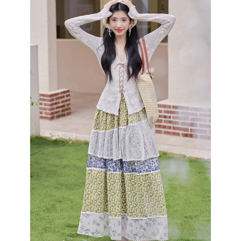 きれいめカジュアル 花柄ティアード切替ロングスカート