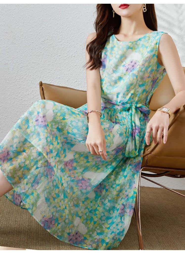 きれいめカジュアル 水彩画風ノースリーブギャザーワンピース