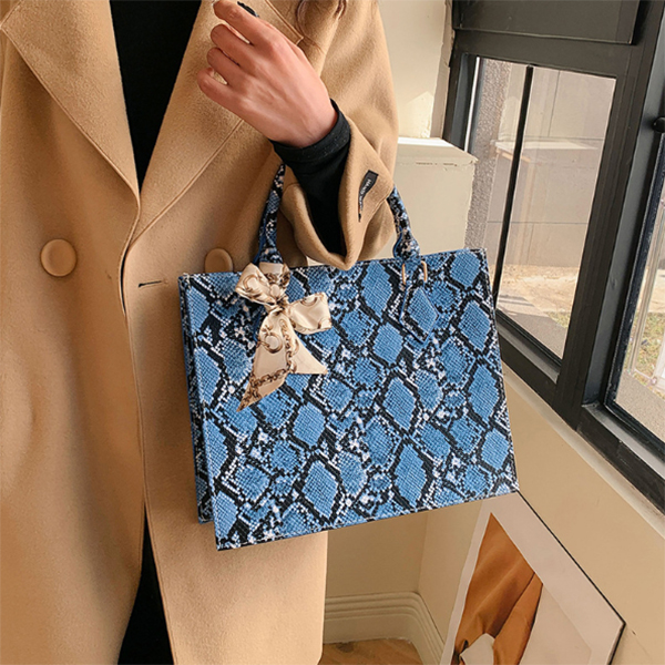 きれいめカジュアル 女性用四角形手提げバッグ蛇柄大容量通勤鞄