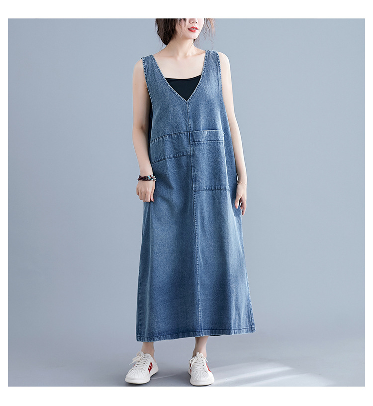 きれいめカジュアル デニム生地深Vネックジャンパースカート