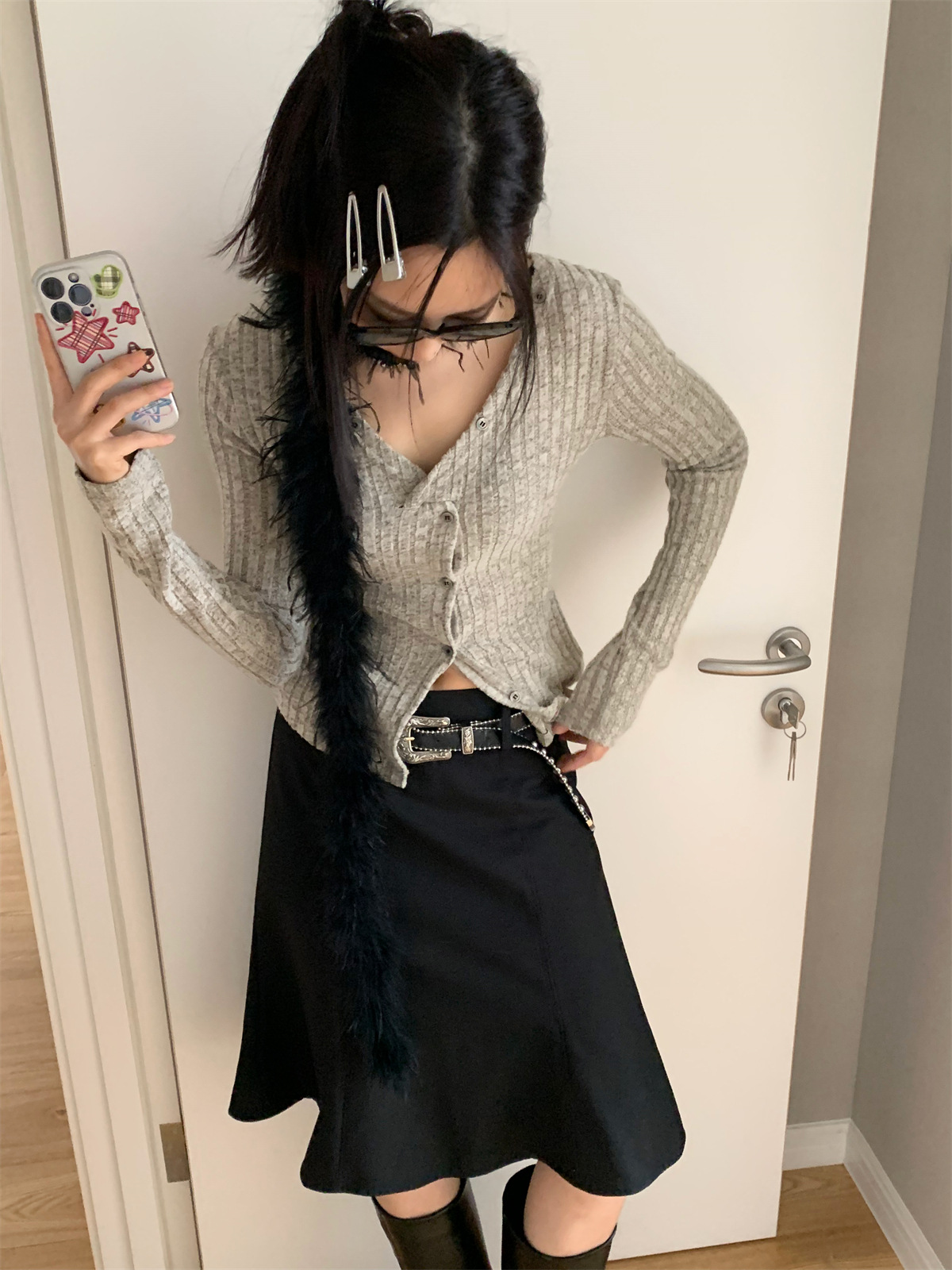 きれいめカジュアル フレアデザインのベルト付きスカート