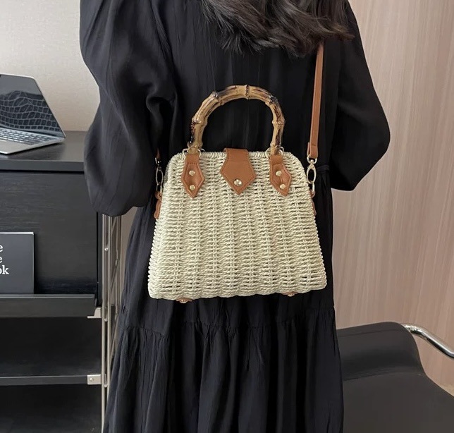 https://fulmo-img-server.com/gracecasual/f5aac068-d188-4af1-8d2b-c9719698a6b3.jpg