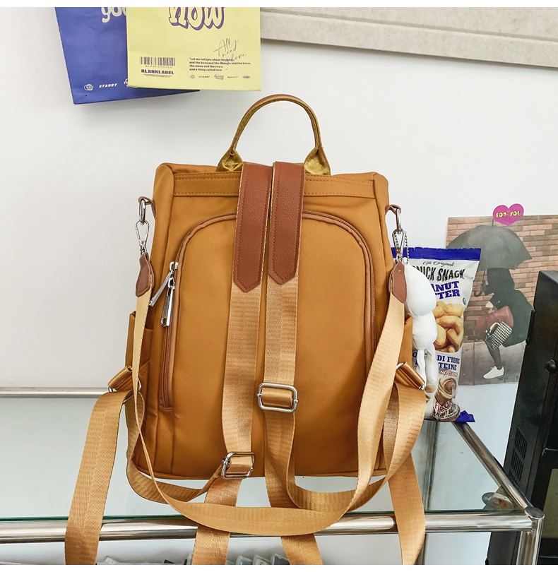 きれいめカジュアル うさぎチャーム付き スクエアリュック
