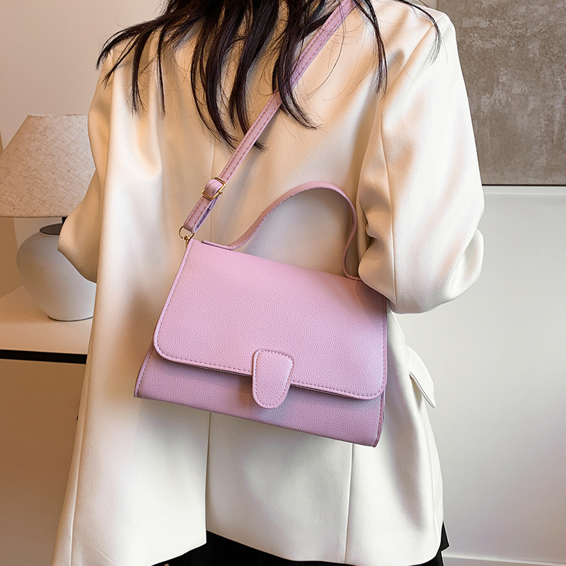 https://fulmo-img-server.com/gracecasual/faf61d78-ed24-48ea-9da5-da6b6ae809d9.jpg