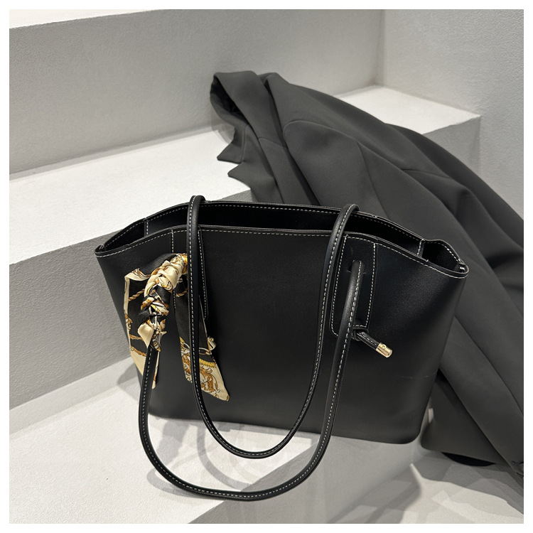 きれいめカジュアル スカーフ付きトートバッグ レディース 大容量 ハンドバッグ