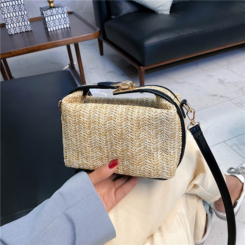 https://fulmo-img-server.com/gracecasual/fff00214-e5d3-439f-a4c2-909b1bc0e806.jpg