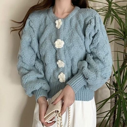 グレーファッション 立体花モチーフ丸襟ケーブル編みカーディガン