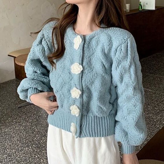 グレーファッション 立体花モチーフ丸襟ケーブル編みカーディガン