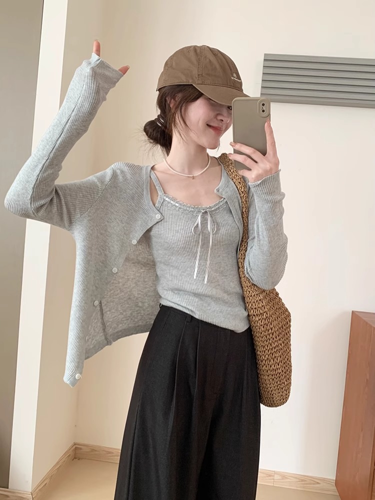 グレーファッション リブ編みカーディガンとキャミソールのセットアップ