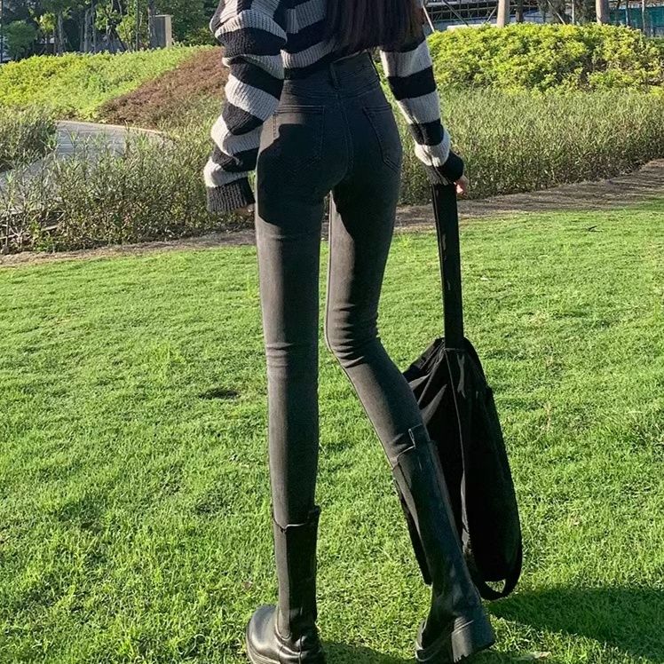 グレー パンツ 美脚際立つ高腰スキニーパンツ