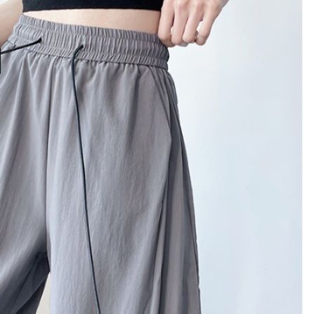 グレー パンツ ゆったりドレープリラックスパンツ