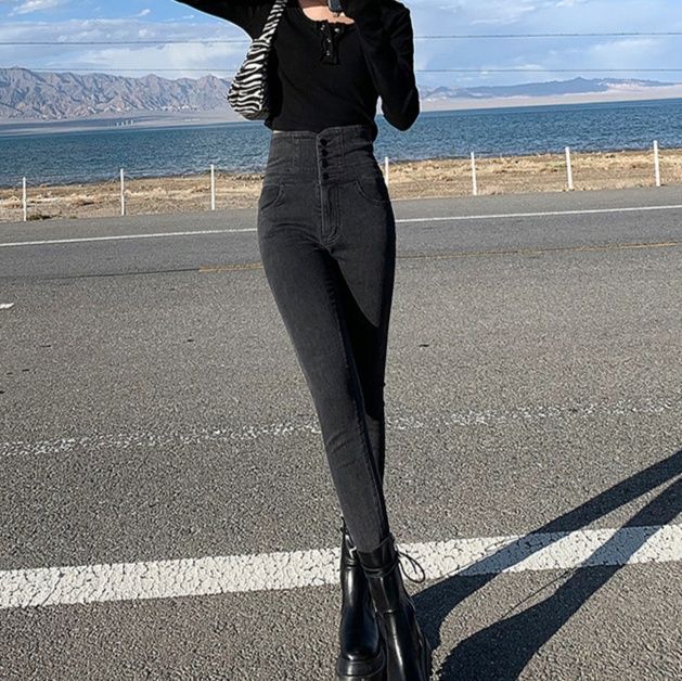 グレー パンツ ハイウエスト美脚シルエットパンツ