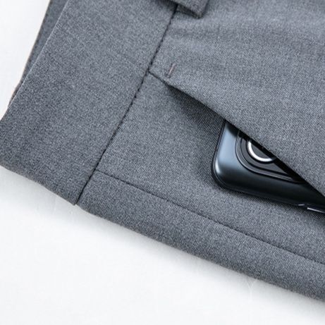 グレー パンツ ストレートシルエット美脚スラックス