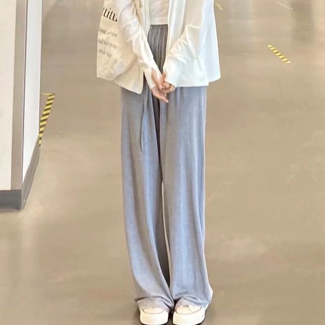 グレー パンツ やわらか素材のリラックスワイドパンツ