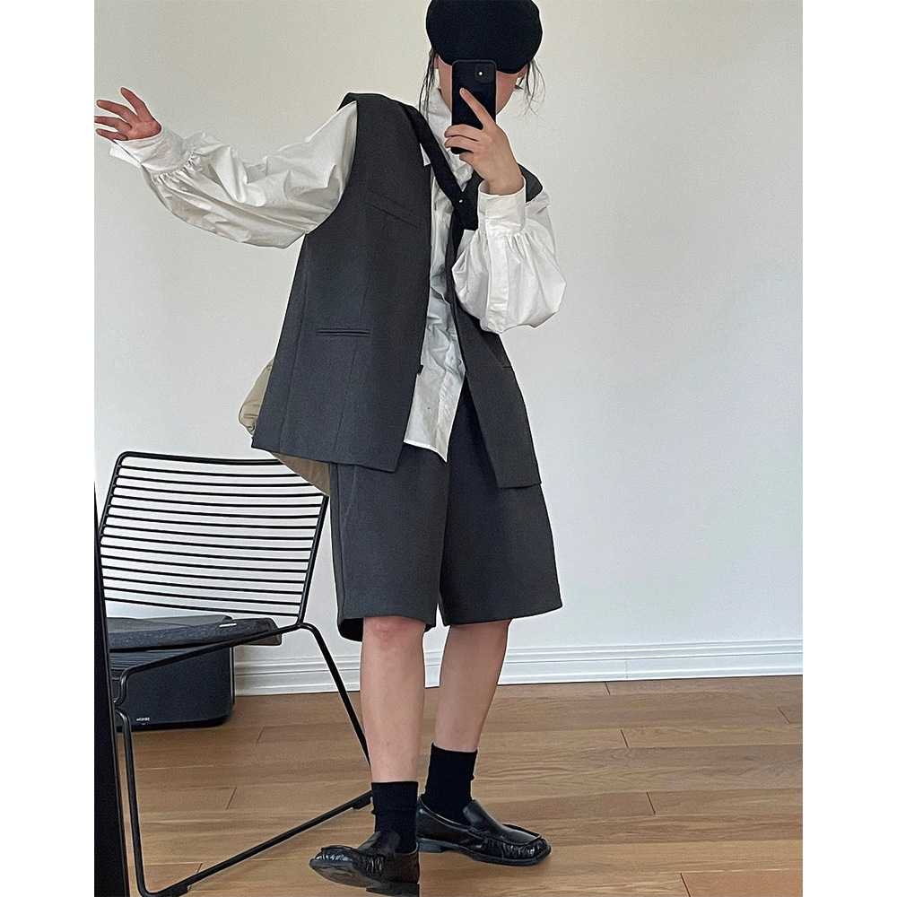 動きやすくて涼しい！アクティブな夏を満喫できるグレー ショート パンツ 5選