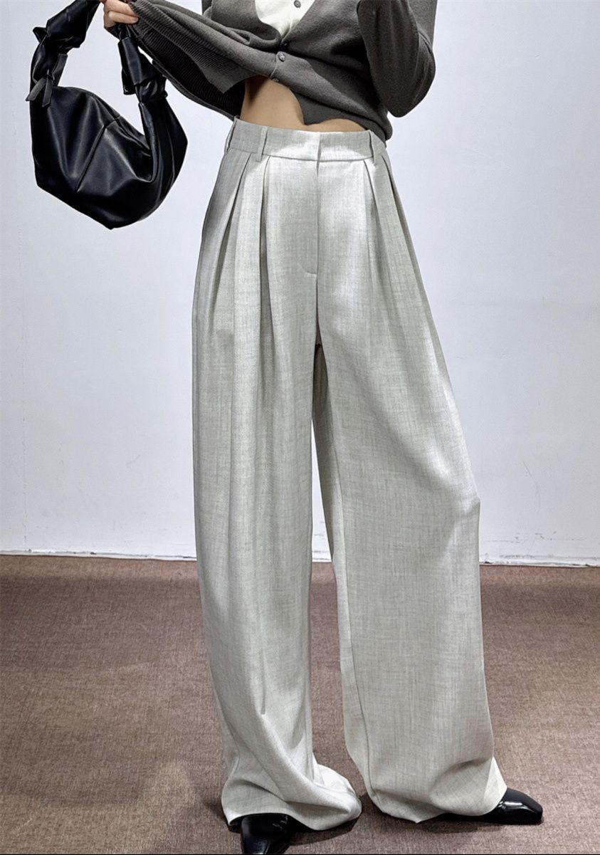 グレー パンツ センタープレス入りハイウエストタックワイドパンツ