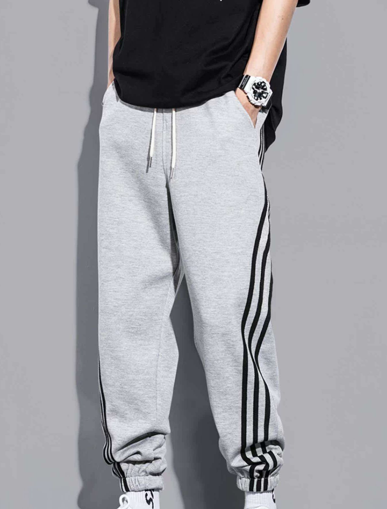 https://fulmo-img-server.com/graypants/1783931016688_93yd25ri_kqxdbfmp.jpeg