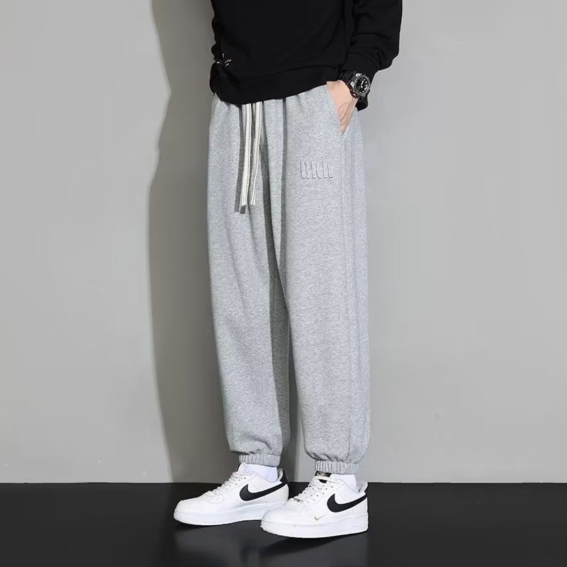 グレー パンツ ゆったりシルエットの裾リブスウェットパンツ