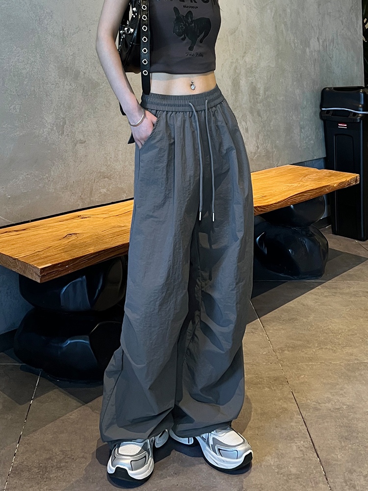 グレー パンツ ワイドシルエット実用ポケットパンツ