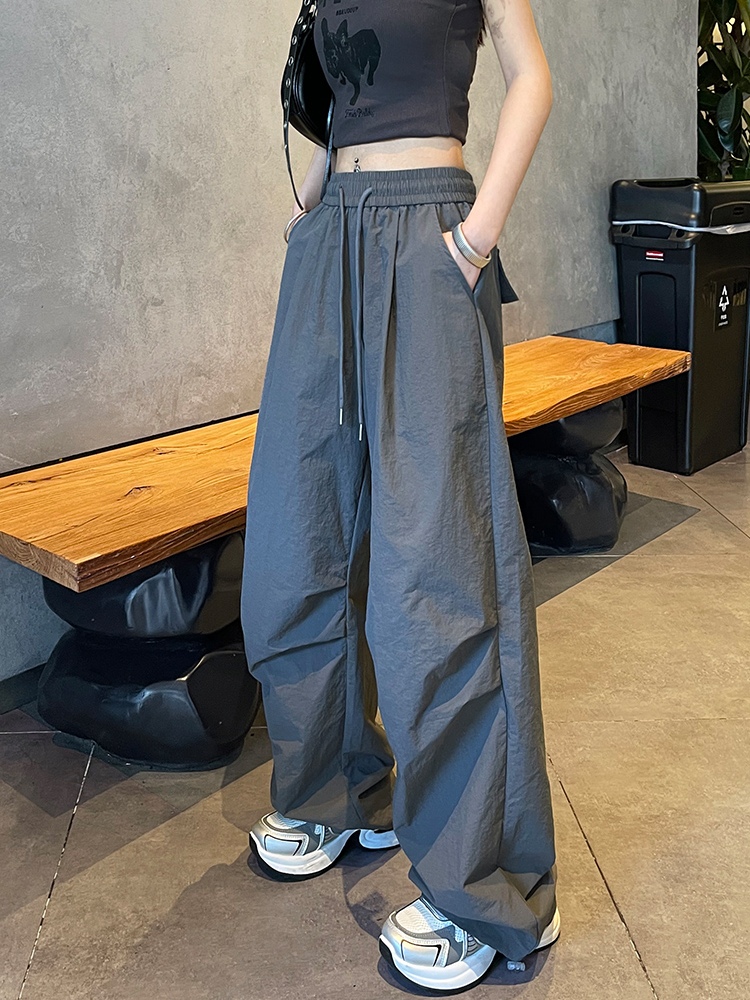 グレー パンツ ワイドシルエット実用ポケットパンツ