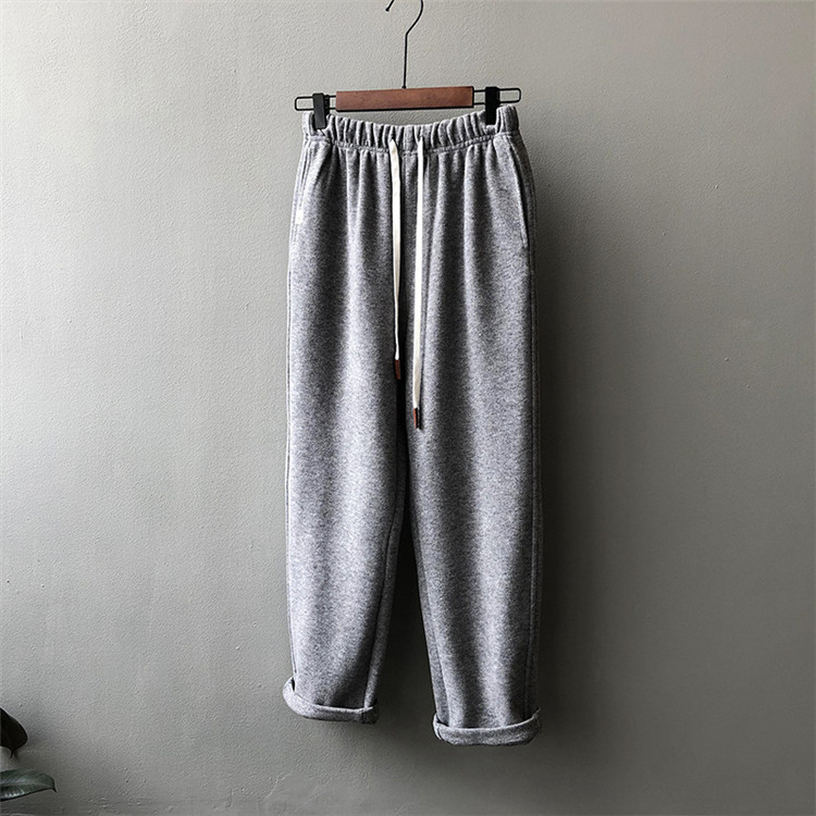 https://fulmo-img-server.com/graypants/3e8e6377-054b-4e5e-8222-85367131e17d.jpg