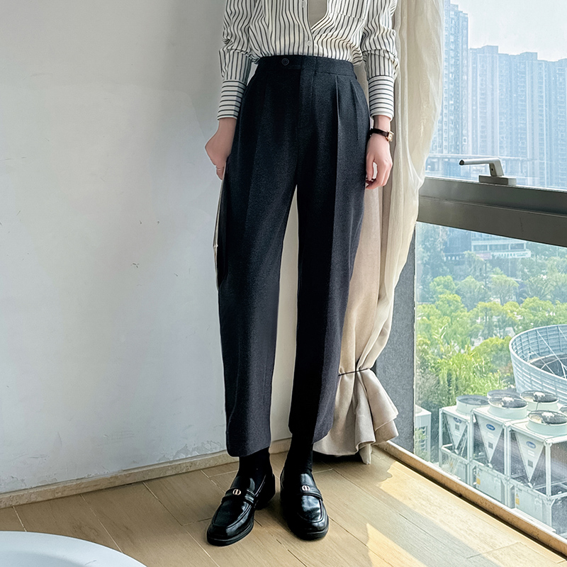 https://fulmo-img-server.com/graypants/9d2e23ac-224f-4b76-b39a-f68e0e8fc89b.jpg