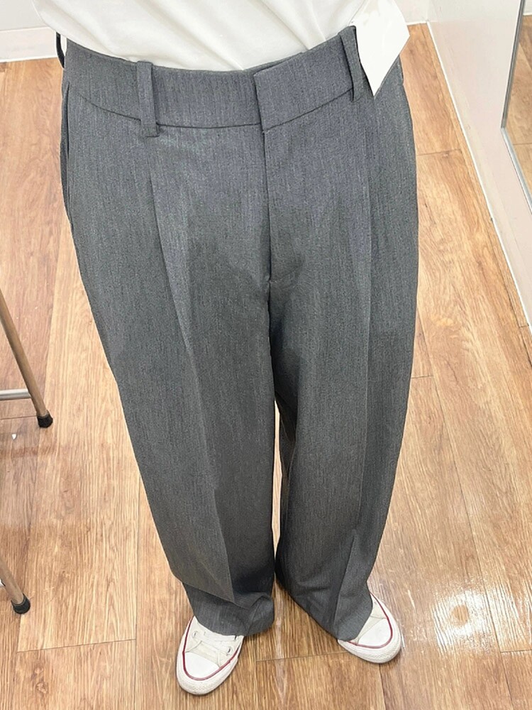 グレー パンツ センタープレス入りハイウエストワイドスラックス