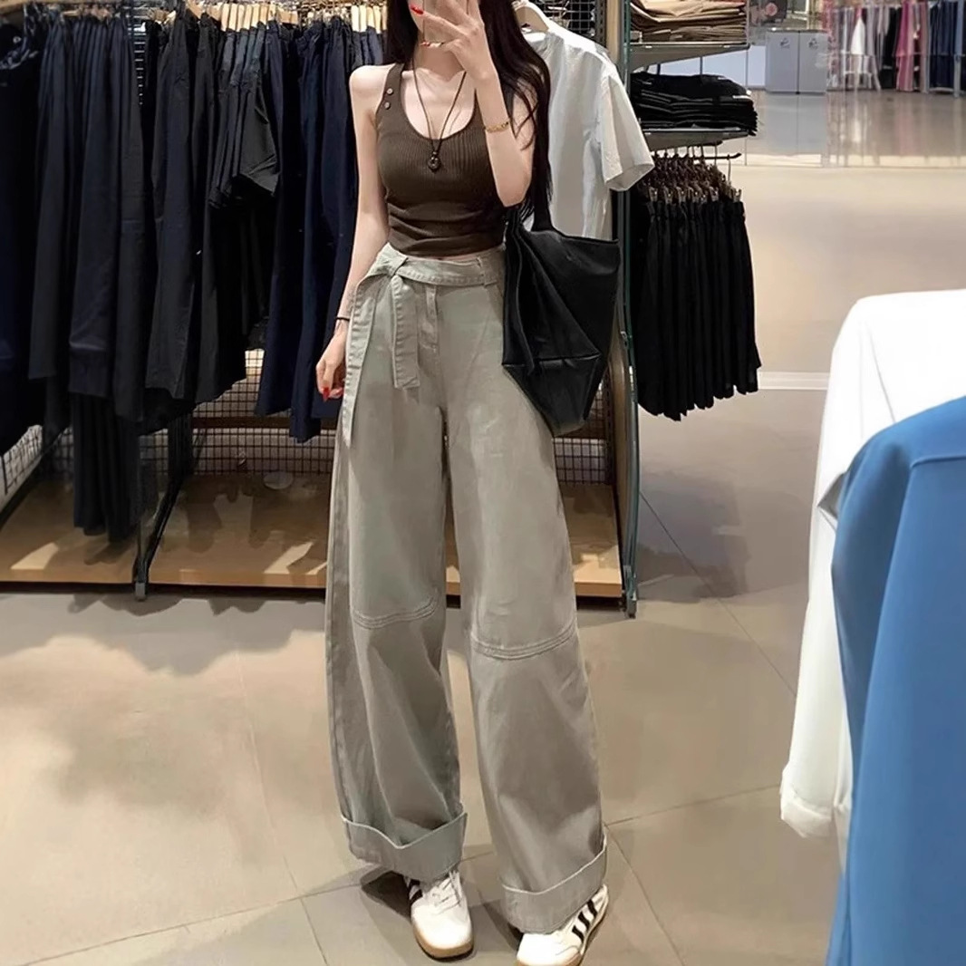 グレー パンツ リラックスベルト付きフレアパンツ