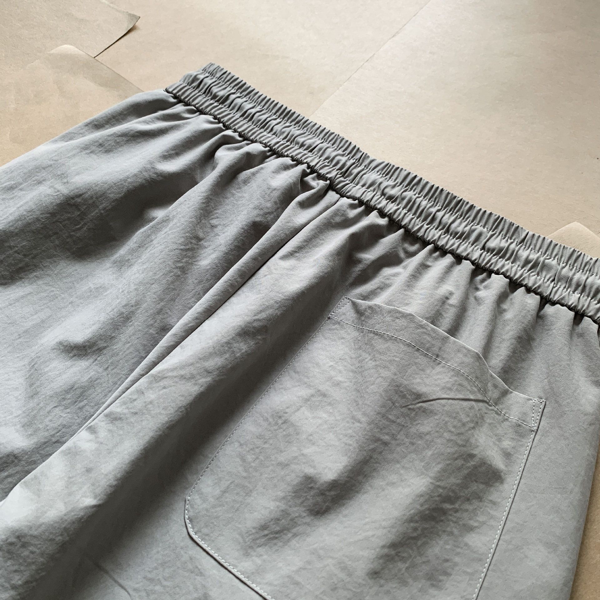 グレー パンツ 実用的多機能ポケットパンツ
