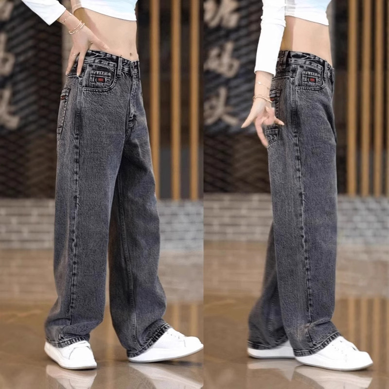 グレー パンツ ゆったりストレート デニムパンツ