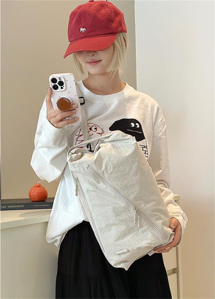 ジムバッグ 多機能運動用バックパック 斜めがけ対応 ジム通い用