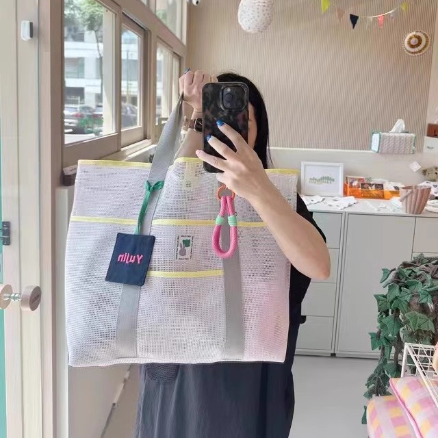 ジムバッグ 通気性抜群メッシュ素材大容量トートバッグ