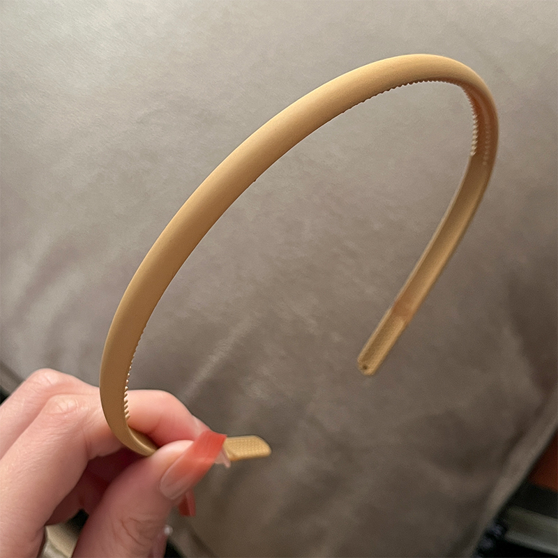 ヘアアクセサリー シンプル艶消しカチューシャ
