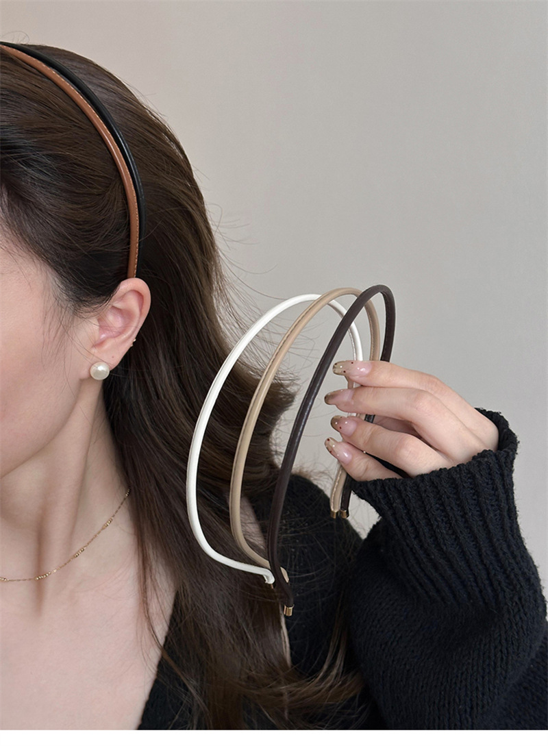 ヘアアクセサリー 細身スリムラインカチューシャ