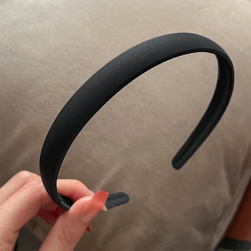 ヘアアクセサリー シンプル艶消しカチューシャ