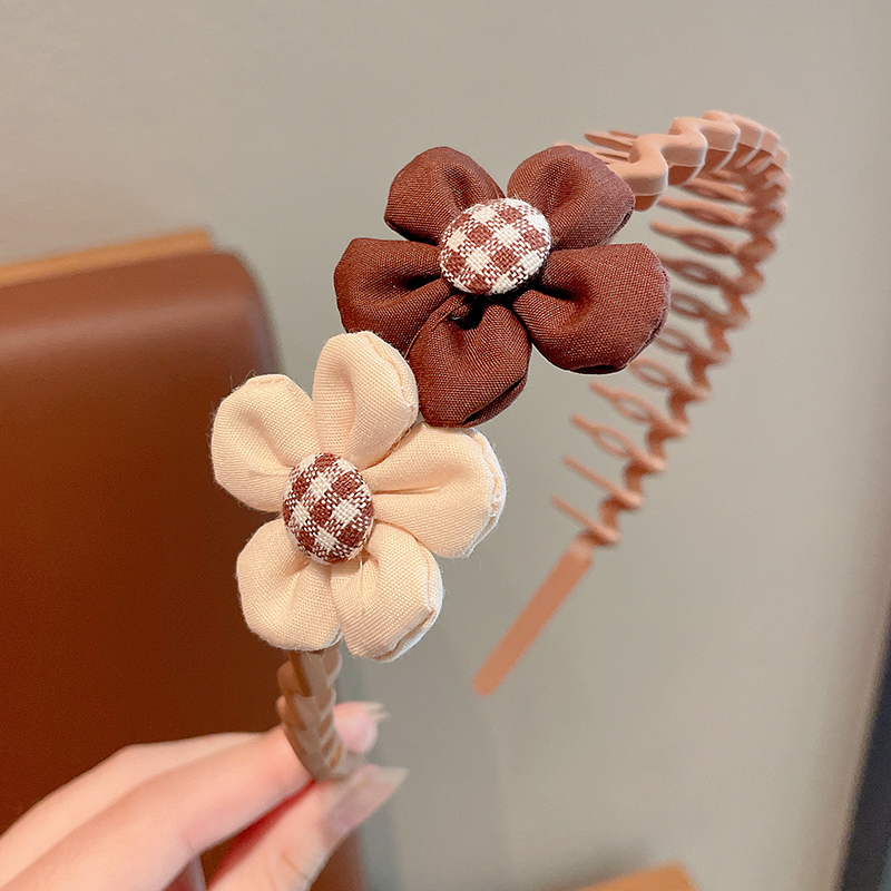 ヘアアクセサリー お花とリスのゆらゆらカチューシャ