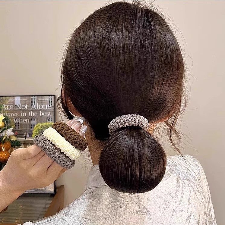 ヘアアクセサリー もこもこ編み目シュシュ