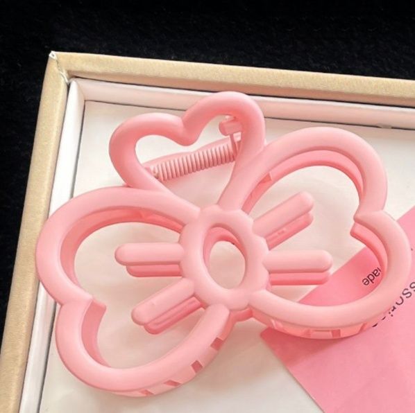 ヘアアクセサリー りぼんモチーフ ぷっくりバレッタ